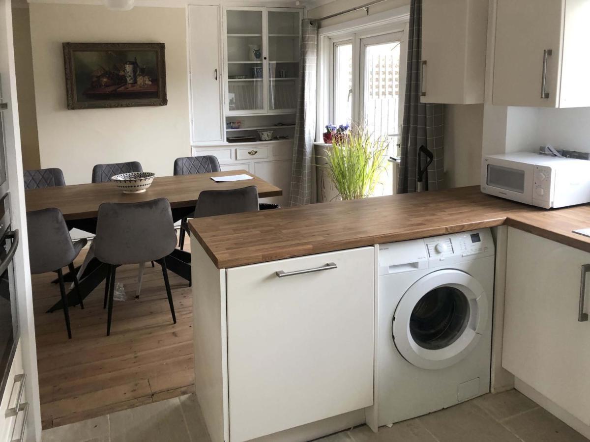 ソールズベリー Residential 3 Bed House Harnhamヴィラ エクステリア 写真