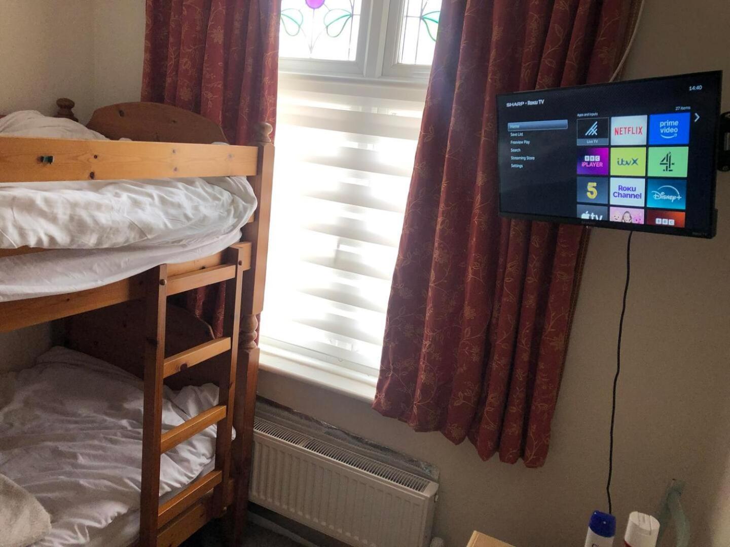 ソールズベリー Residential 3 Bed House Harnhamヴィラ エクステリア 写真